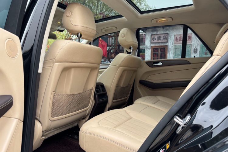Used Mercedes-Benz GLE 2018 GLE 320 4MATIC Dynamic Edition Collector's Edition Interior 6