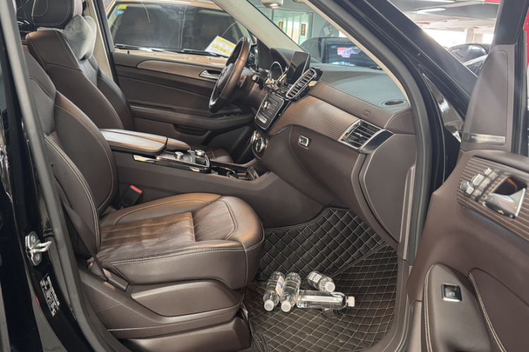 Used Mercedes-Benz GLE 2018 GLE 320 4MATIC Luxury Collection Edition Interior 7