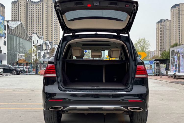 Used Mercedes-Benz GLE 2018 GLE 320 4MATIC Dynamic Edition Collector's Edition Interior 7