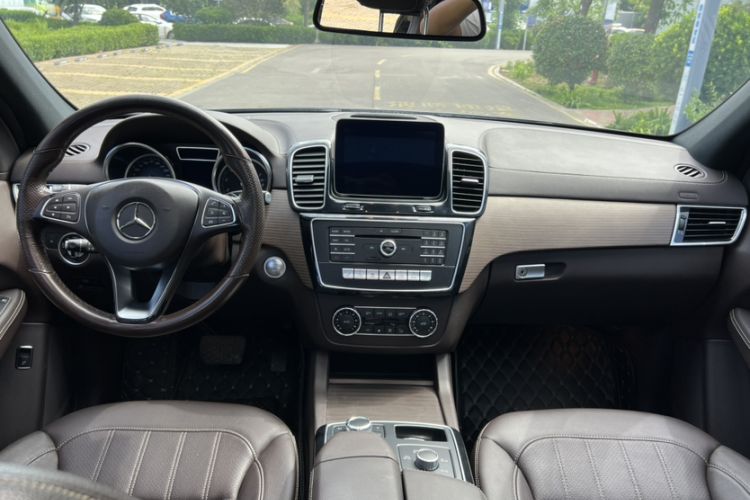 Used Mercedes-Benz GLE 2018 GLE 320 4MATIC Dynamic Edition Collector's Edition Interior 8