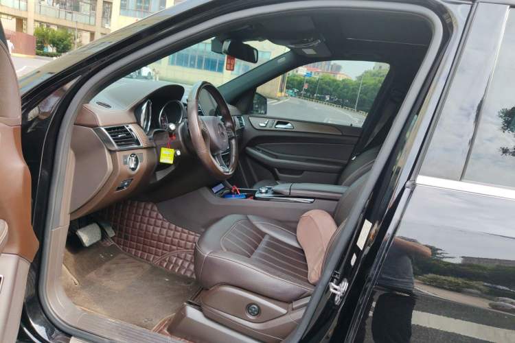 Used Mercedes-Benz GLE 2018 GLE 320 4MATIC Dynamic Edition Collector's Edition Left Front Seat