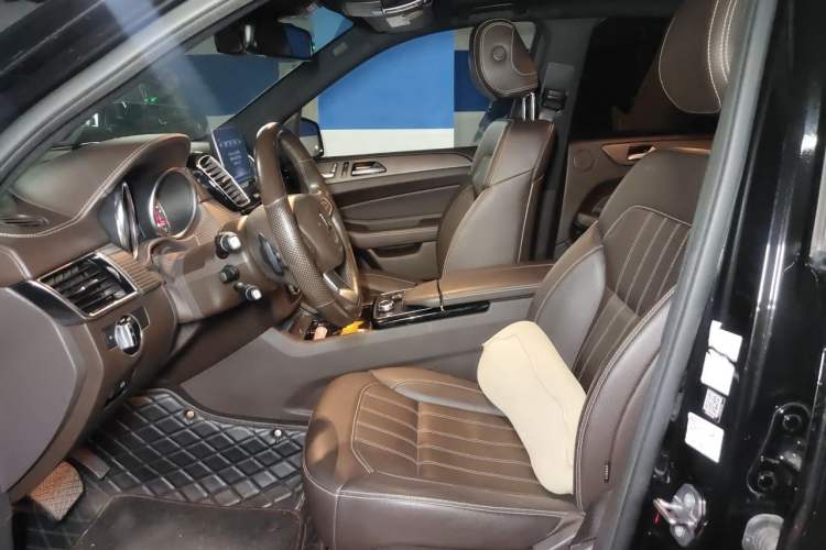Used Mercedes-Benz GLE 2018 GLE 400 4MATIC Exclusive Edition Left Front Seat