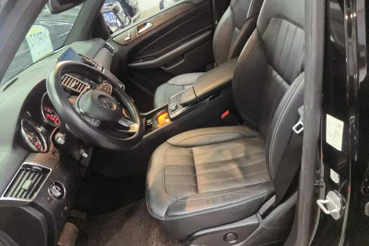 Used Mercedes-Benz GLE 2018 GLE 400 4MATIC Exclusive Edition Left Front Seat