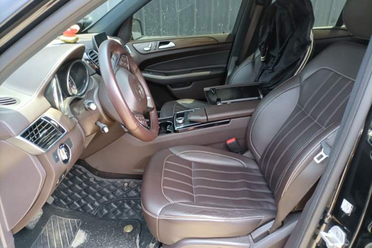 Used Mercedes-Benz GLE 2018 GLE 320 4MATIC Luxury Collection Edition Left Front Seat