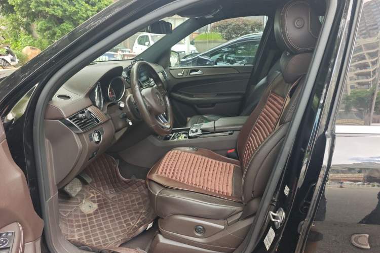 Used Mercedes-Benz GLE 2018 GLE 400 4MATIC Exclusive Edition Left Front Seat