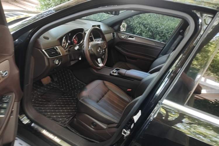 Used Mercedes-Benz GLE 2018 GLE 320 4MATIC Dynamic Edition Collector's Edition Left Front Seat
