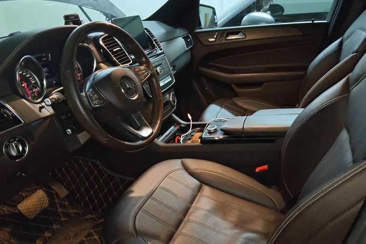 Used Mercedes-Benz GLE 2018 GLE 400 4MATIC Exclusive Edition Left Front Seat