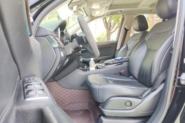 Used Mercedes-Benz GLE 2018 GLE 320 4MATIC Luxury Collection Edition Left Front Seat