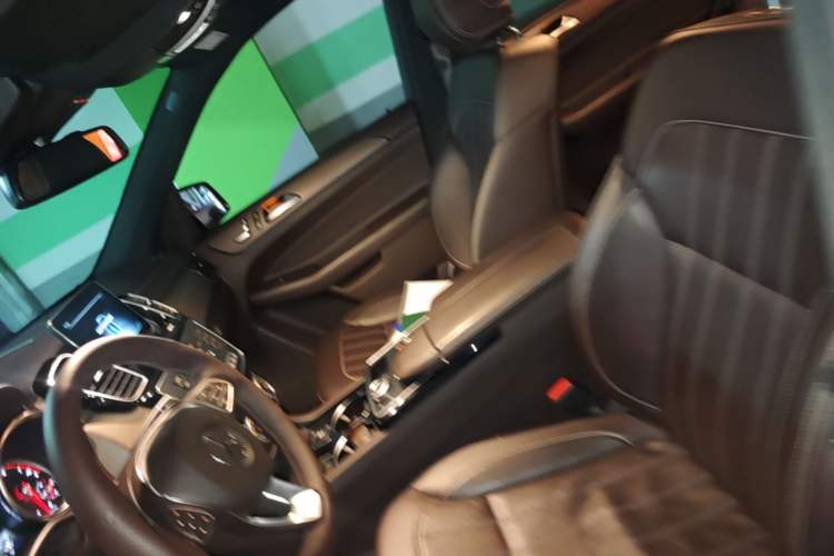 Used Mercedes-Benz GLE 2018 GLE 320 4MATIC Dynamic Edition Collector's Edition Left Front Seat