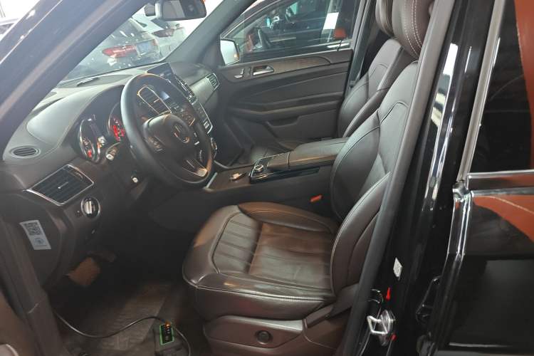 Used Mercedes-Benz GLE 2018 GLE 400 4MATIC Exclusive Edition Left Front Seat
