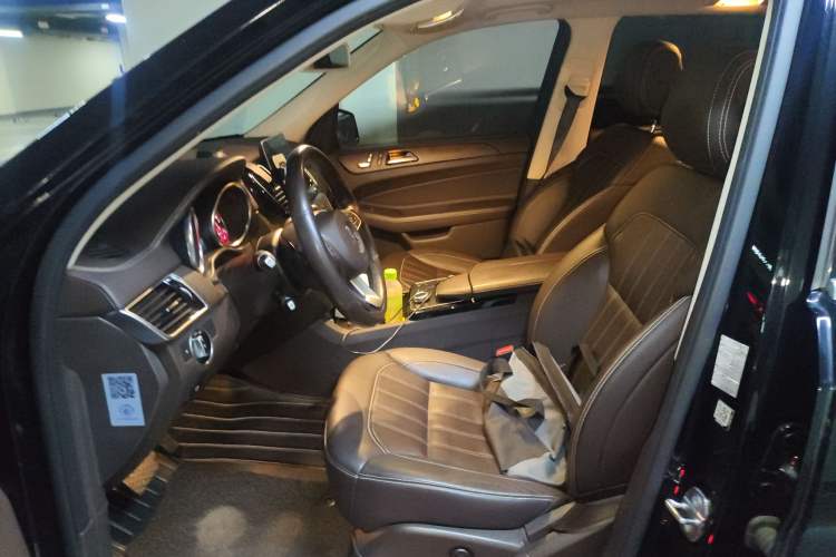 Used Mercedes-Benz GLE 2018 GLE 400 4MATIC Exclusive Edition Left Front Seat