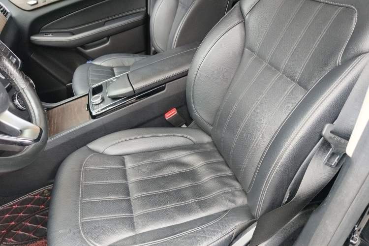 Used Mercedes-Benz GLE 2018 GLE 320 4MATIC Luxury Collection Edition Left Front Seat