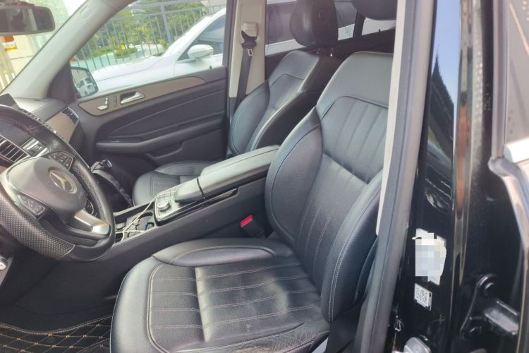 Used Mercedes-Benz GLE 2018 GLE 400 4MATIC Exclusive Edition Left Front Seat
