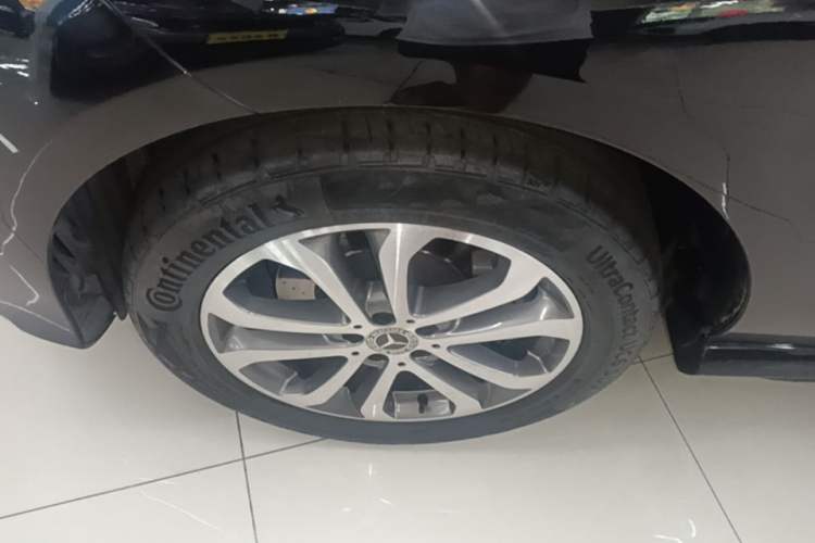 Used Mercedes-Benz GLE 2018 GLE 320 4MATIC Dynamic Edition Collector's Edition Left Front Wheel Hub