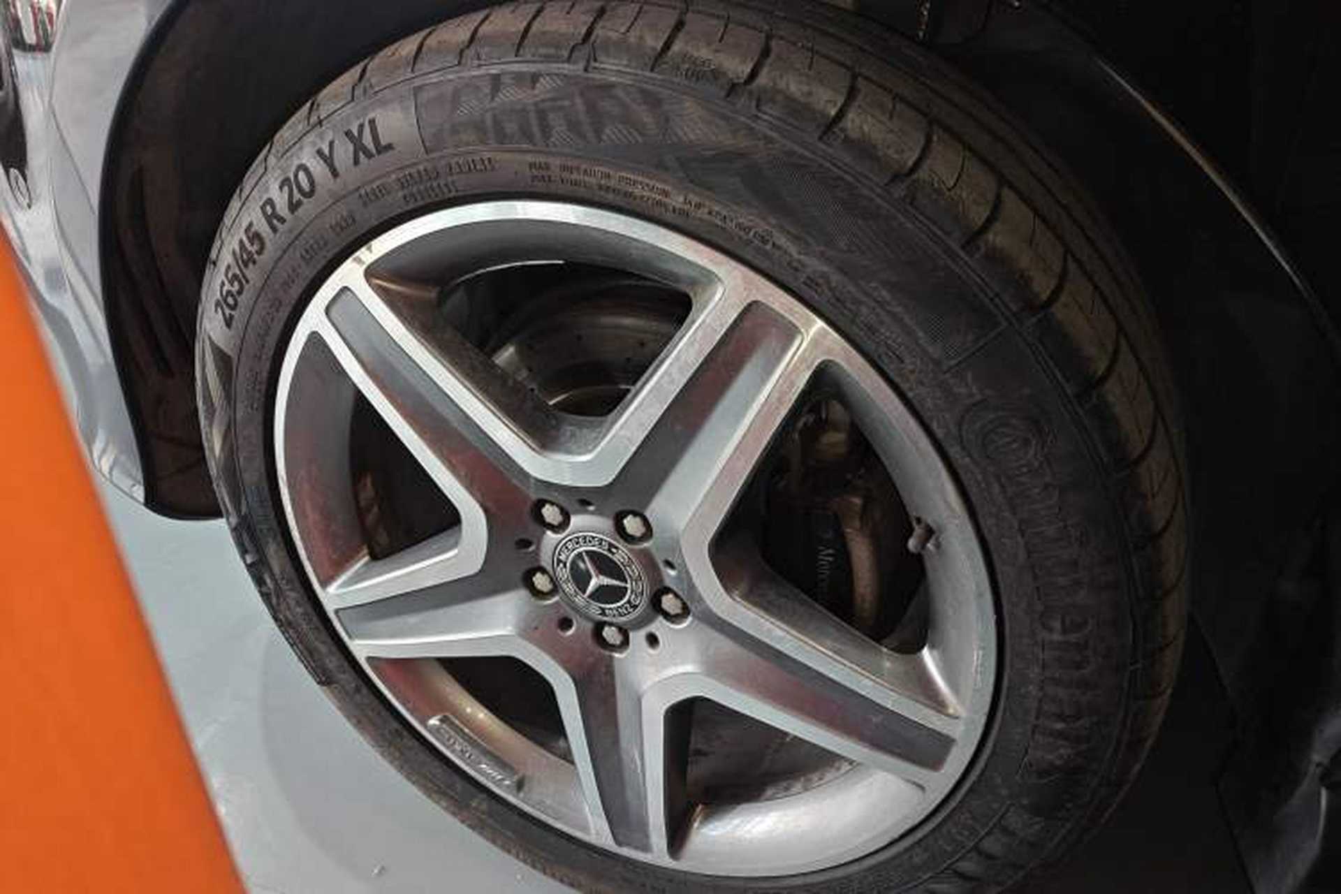 Used Mercedes-Benz GLE 2018 GLE 400 4MATIC Exclusive Edition Left Front Wheel Hub