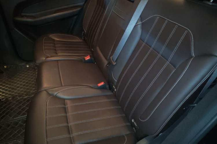 Used Mercedes-Benz GLE 2018 GLE 320 4MATIC Dynamic Edition Collector's Edition Left Rear Seat