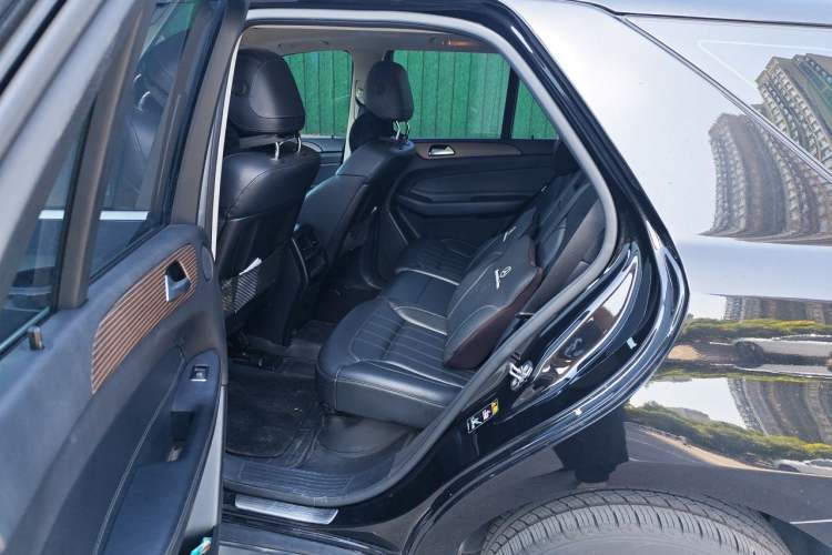 Used Mercedes-Benz GLE 2018 GLE 320 4MATIC Dynamic Edition Collector's Edition Left Rear Seat