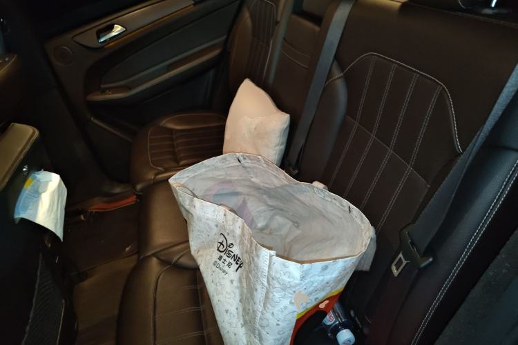 Used Mercedes-Benz GLE 2018 GLE 400 4MATIC Exclusive Edition Left Rear Seat