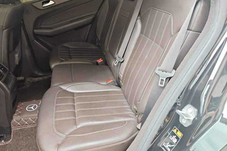 Used Mercedes-Benz GLE 2018 GLE 320 4MATIC Luxury Collection Edition Left Rear Seat