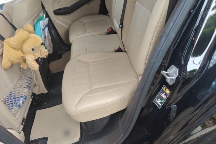 Used Mercedes-Benz GLE 2018 GLE 320 4MATIC Luxury Collection Edition Left Rear Seat