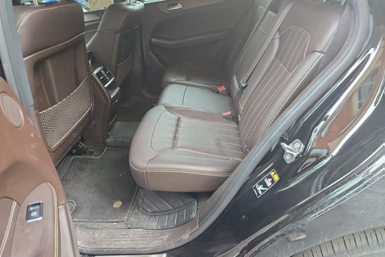 Used Mercedes-Benz GLE 2018 GLE 320 4MATIC Luxury Collection Edition Left Rear Seat