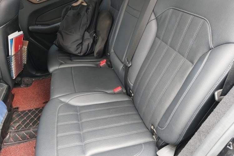 Used Mercedes-Benz GLE 2018 GLE 320 4MATIC Luxury Collection Edition Left Rear Seat