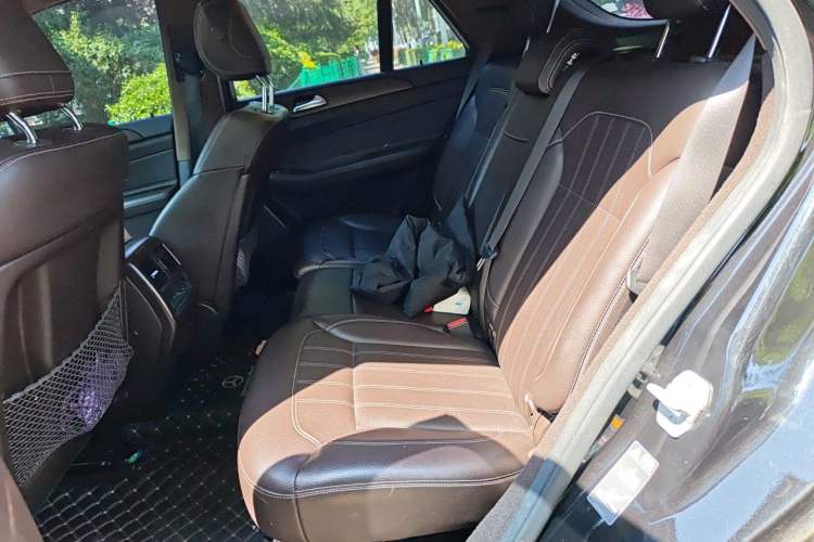 Used Mercedes-Benz GLE 2018 GLE 320 4MATIC Luxury Collection Edition Left Rear Seat