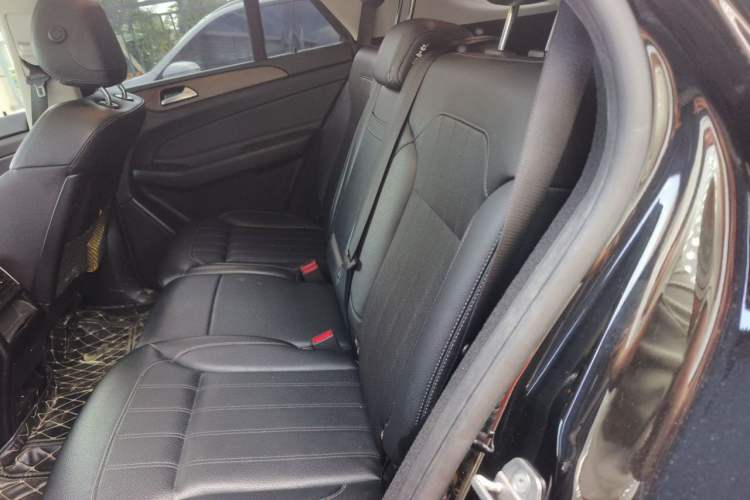 Used Mercedes-Benz GLE 2018 GLE 400 4MATIC Exclusive Edition Left Rear Seat