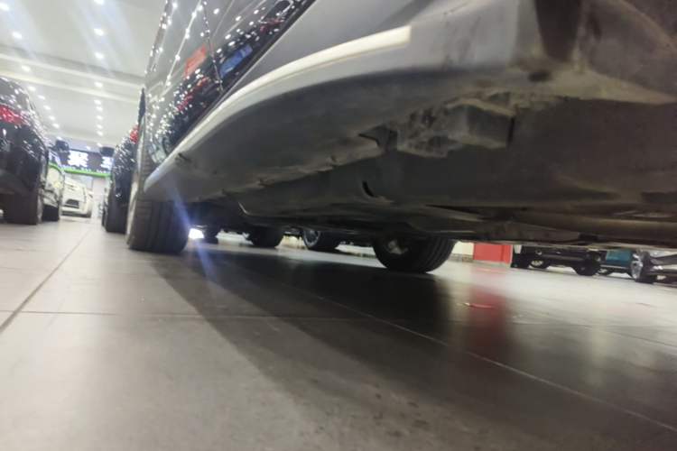 Used Mercedes-Benz GLE 2018 GLE 320 4MATIC Dynamic Edition Collector's Edition Left Side Sill