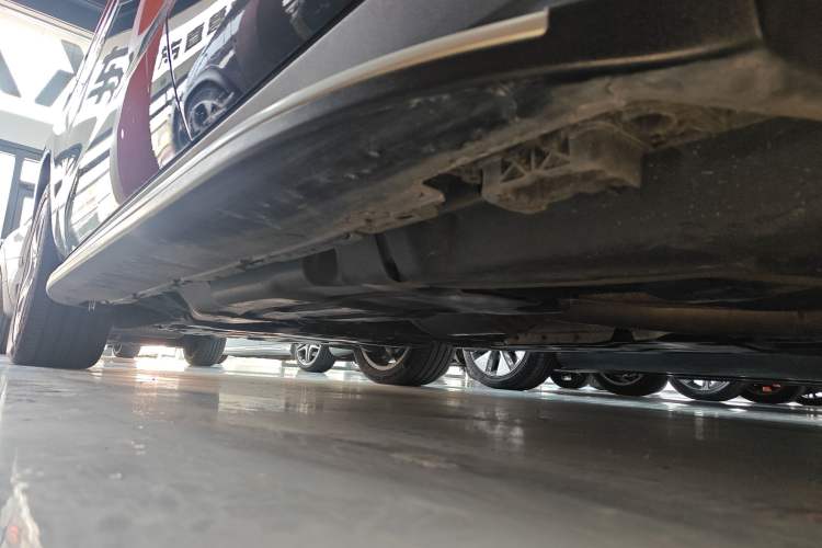 Used Mercedes-Benz GLE 2018 GLE 400 4MATIC Exclusive Edition Left Side Sill