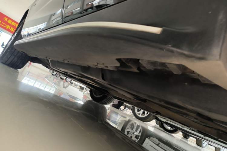 Used Mercedes-Benz GLE 2018 GLE 320 4MATIC Dynamic Edition Collector's Edition Left Side Sill