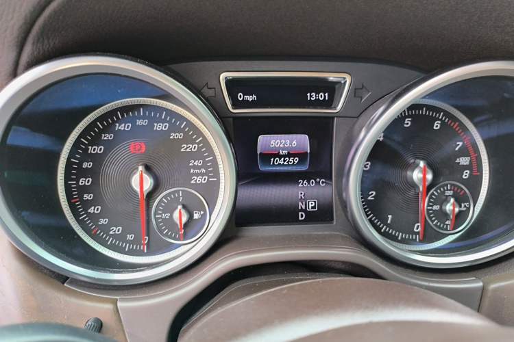 Used Mercedes-Benz GLE 2018 GLE 320 4MATIC Dynamic Edition Collector's Edition Odometer Close Up