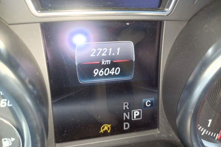 Used Mercedes-Benz GLE 2018 GLE 400 4MATIC Exclusive Edition Odometer Close Up