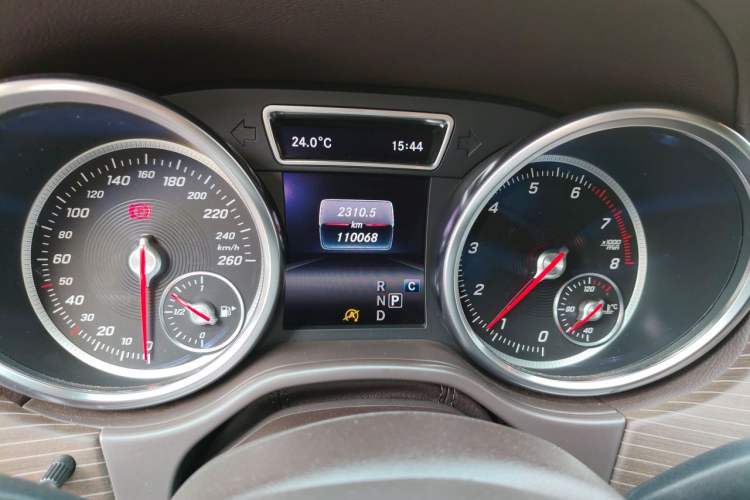 Used Mercedes-Benz GLE 2018 GLE 320 4MATIC Dynamic Edition Collector's Edition Odometer Close Up
