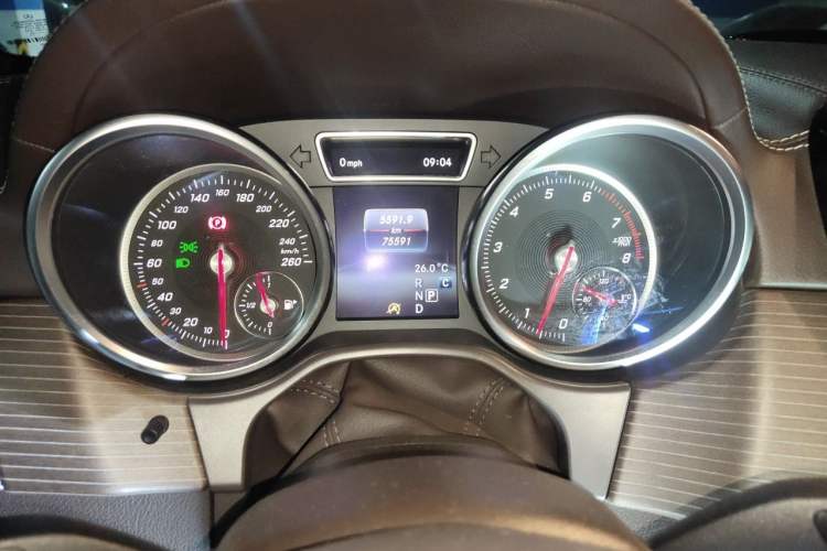 Used Mercedes-Benz GLE 2018 GLE 400 4MATIC Exclusive Edition Odometer Close Up