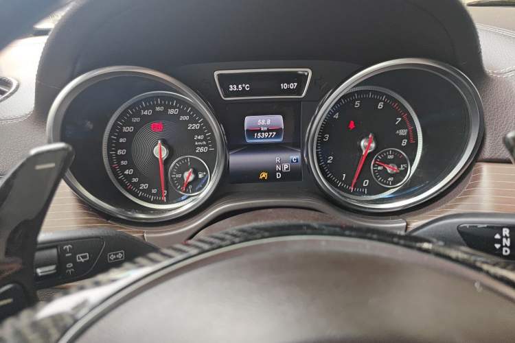 Used Mercedes-Benz GLE 2018 GLE 400 4MATIC Exclusive Edition Odometer Close Up