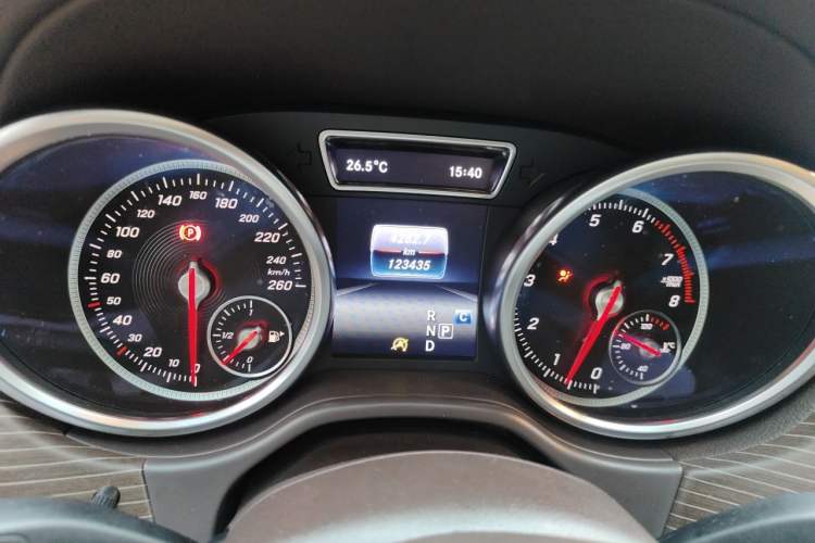 Used Mercedes-Benz GLE 2018 GLE 320 4MATIC Dynamic Edition Collector's Edition Odometer Close Up