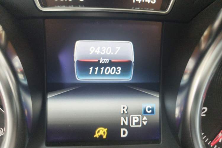 Used Mercedes-Benz GLE 2018 GLE 320 4MATIC Dynamic Edition Collector's Edition Odometer Close Up