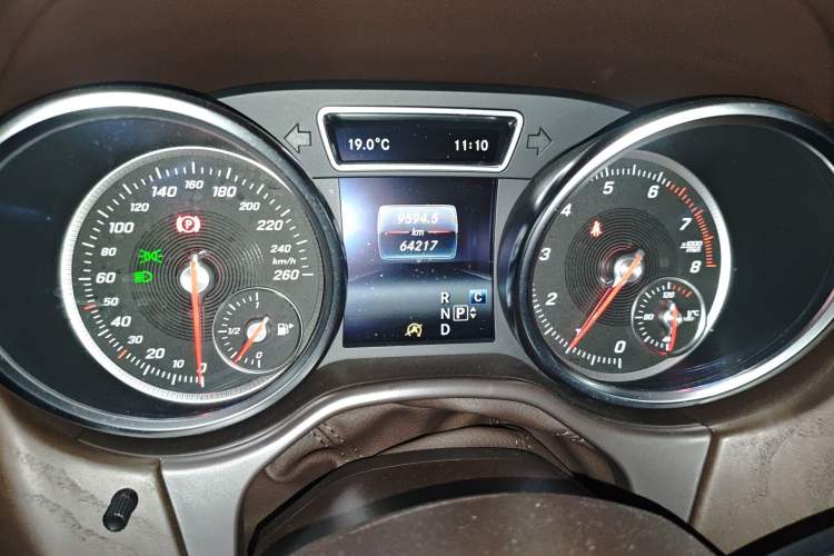 Used Mercedes-Benz GLE 2018 GLE 320 4MATIC Dynamic Edition Collector's Edition Odometer Close Up