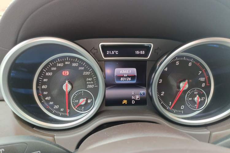 Used Mercedes-Benz GLE 2018 GLE 320 4MATIC Dynamic Edition Collector's Edition Odometer Close Up