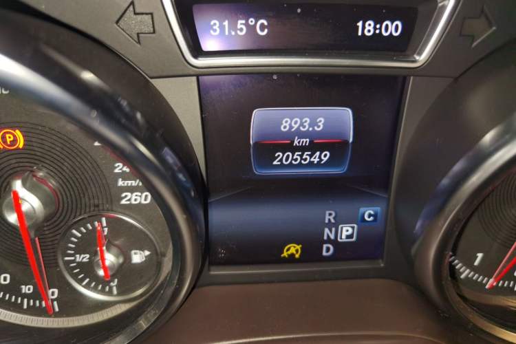 Used Mercedes-Benz GLE 2018 GLE 320 4MATIC Dynamic Edition Collector's Edition Odometer Close Up