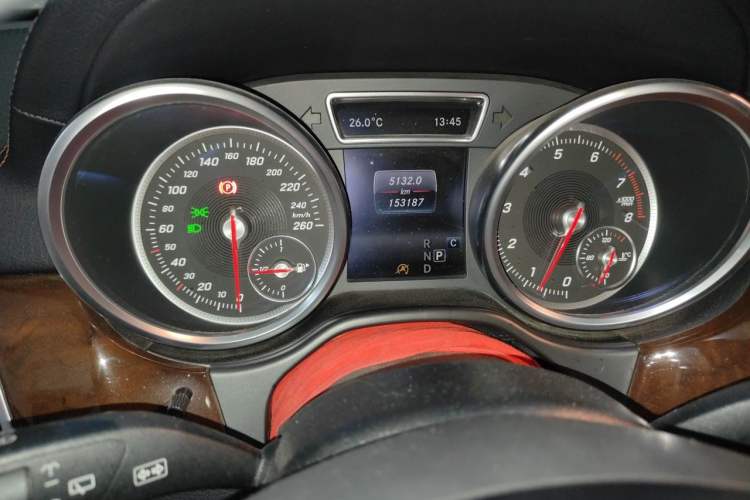 Used Mercedes-Benz GLE 2018 GLE 400 4MATIC Exclusive Edition Odometer Close Up