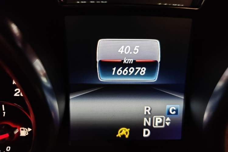 Used Mercedes-Benz GLE 2018 GLE 320 4MATIC Dynamic Edition Collector's Edition Odometer Close Up