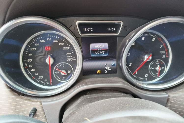 Used Mercedes-Benz GLE 2018 GLE 320 4MATIC Dynamic Edition Collector's Edition Odometer Close Up