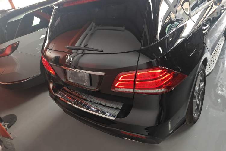 Used Mercedes-Benz GLE 2018 GLE 400 4MATIC Exclusive Edition Rear