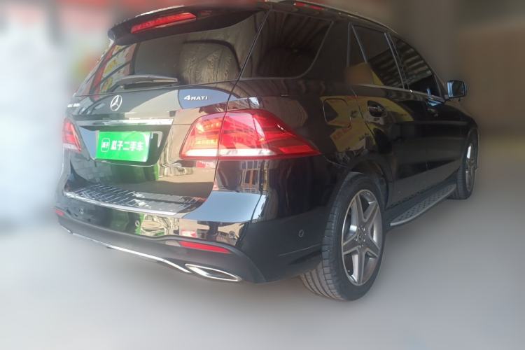 Used Mercedes-Benz GLE 2018 GLE 400 4MATIC Exclusive Edition Rear Right 45 Deg