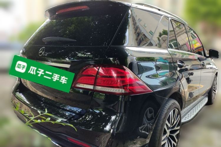 Used Mercedes-Benz GLE 2018 GLE 400 4MATIC Exclusive Edition Rear Right 45 Deg