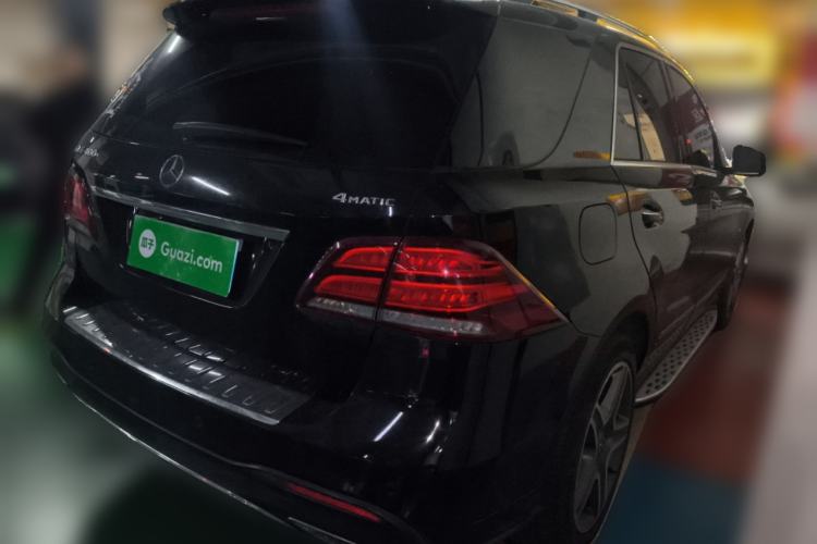 Used Mercedes-Benz GLE 2018 GLE 400 4MATIC Exclusive Edition Rear Right 45 Deg