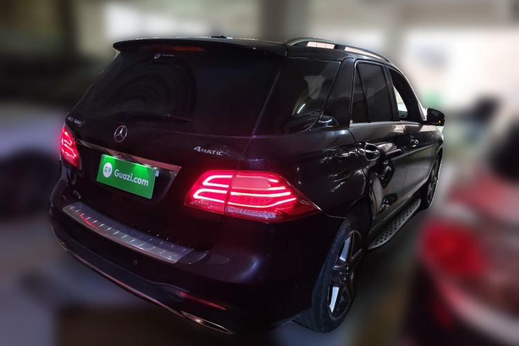 Used Mercedes-Benz GLE 2018 GLE 400 4MATIC Exclusive Edition Rear Right 45 Deg