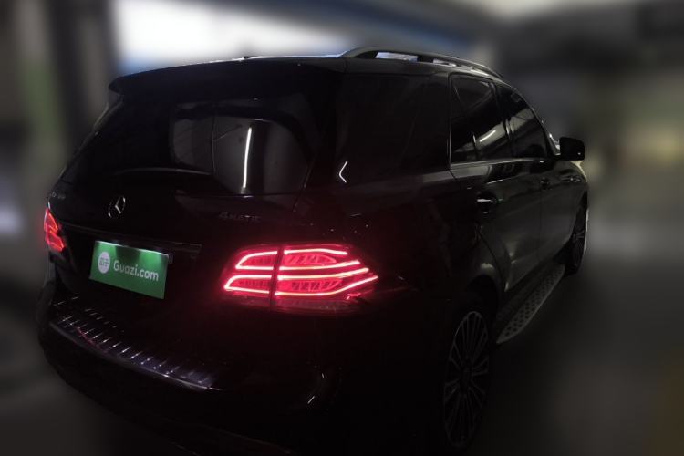 Used Mercedes-Benz GLE 2018 GLE 400 4MATIC Exclusive Edition Rear Right 45 Deg